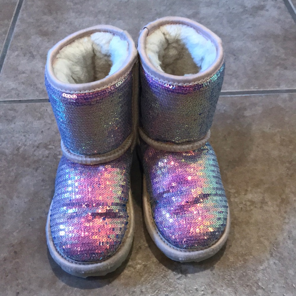 Girls pink sequin uggs size 9